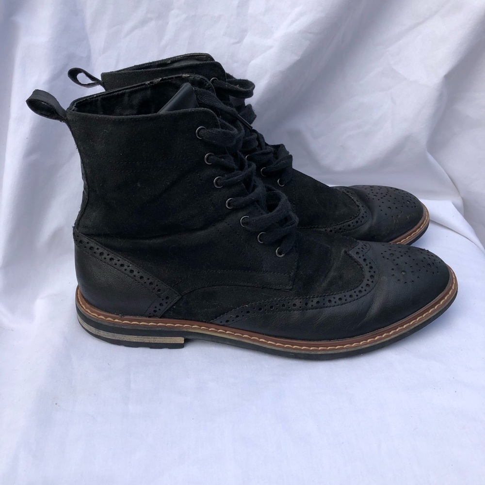 Robert Wayne Black Suede Wingtip Boot Size 10D